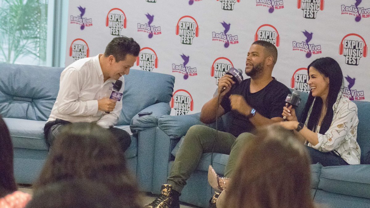 esdraschavezgt's tweet photo. Hace unos días en #Explo2019 tuve el gusto de entrevistar a Juan Carlos y Evelyn @tercercielo #Entrevista #MeetAndGreet #radiovivagt https://t.co/Z1rzFAUrYv