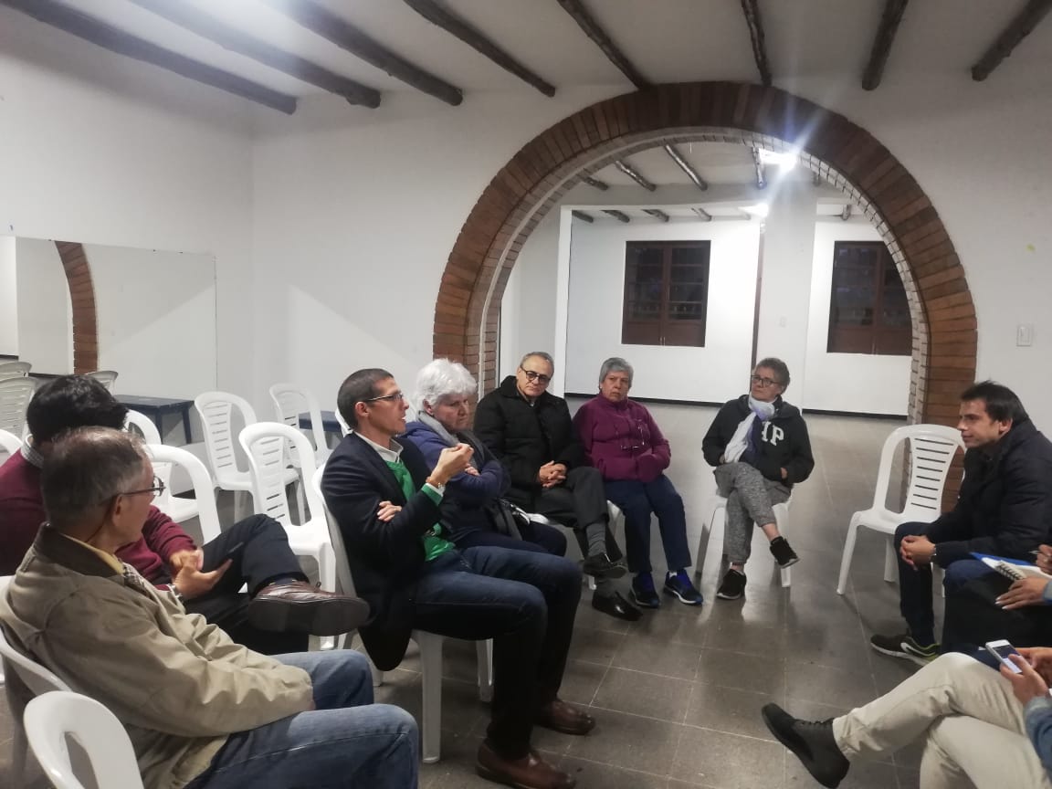 Nuestra prioridad es escuchar las problemáticas de la comunidad. Nuestro compromiso es con ellos, con Usaquén.

#TransformemosUsaquén #PasiónPorBogotá