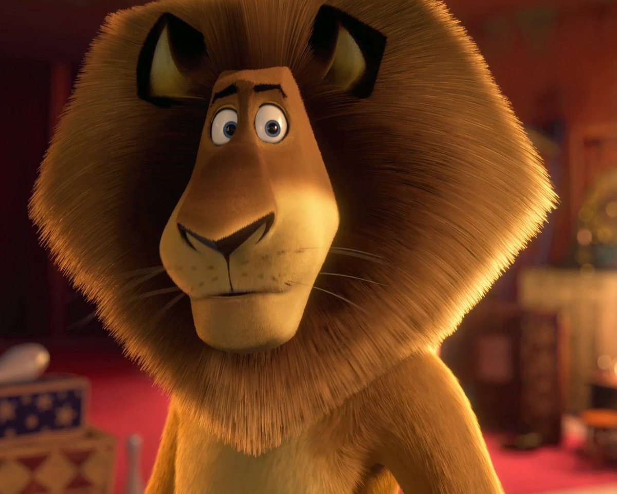 I’m only gonna say this once but Jake Gyllenhaal looks so much like the lion from Madagascar