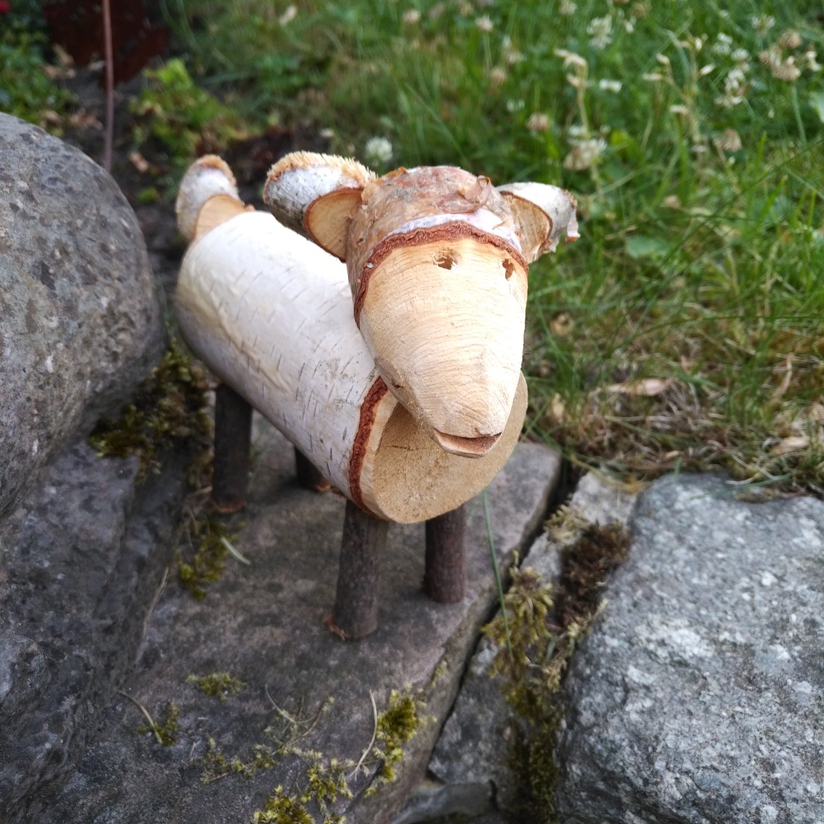 v_i_o_l_a's tweet image. a new addition to the flock! #sheepcontent 🐏🐑🙃