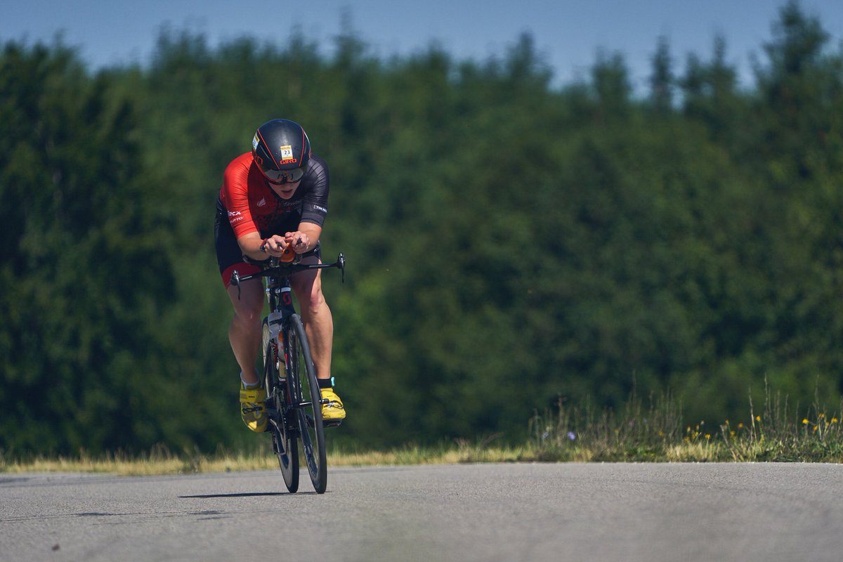 #throwbackthursday to a super hot 🥵 and speedy 💨 bike course Eberl Chiemsee Triathlon <a href="/Wechselszene/">Wechselszene</a> #spirittriseries 📸 <a href="/ETEracing/">ETE Racing</a>