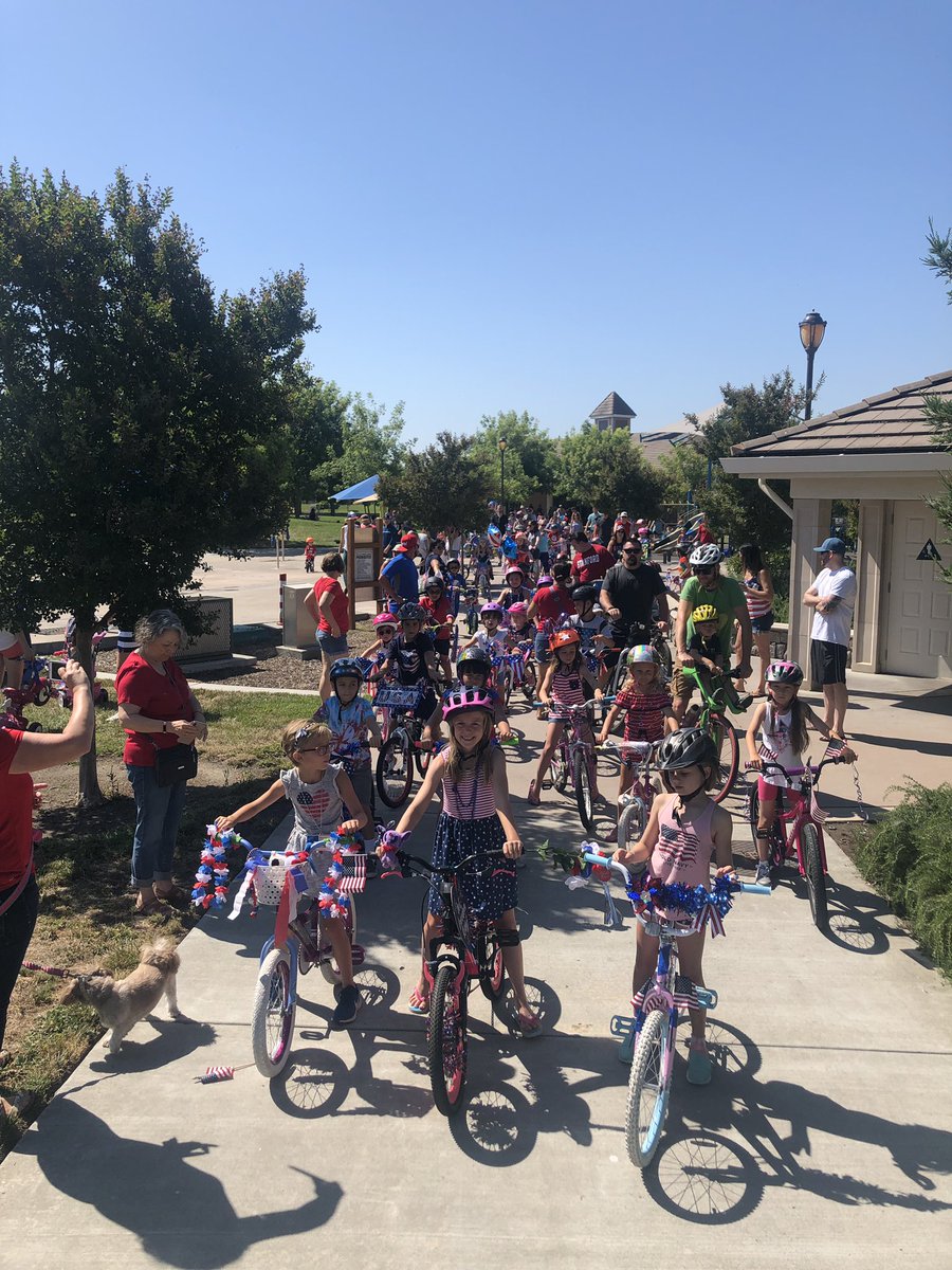 Happy 4th! The bike parade is a wrap, thank you lovely #WestSac families who helped out and all the kiddos who participated 🇺🇸💥🎉