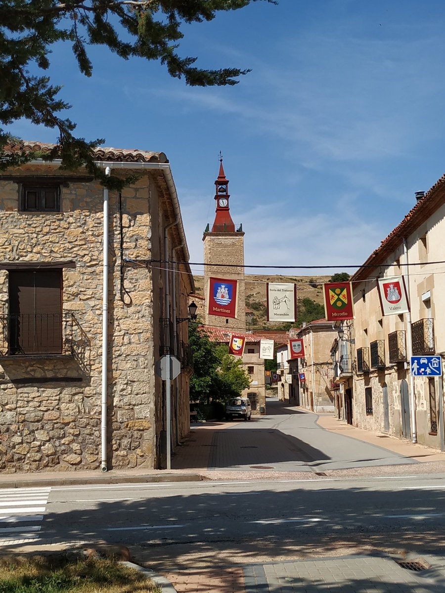 jcballesterosj's tweet image. #Maranchón fue tierra de muleteros,. La compraventa de #mulas permitió negocios prósperos a muchas familias entre finales del s XIX y principios del XX. Un oficio que se recordará este próximo fin de semana en la I Feria del Tratante..y ya la están preparando #Guadalajara.