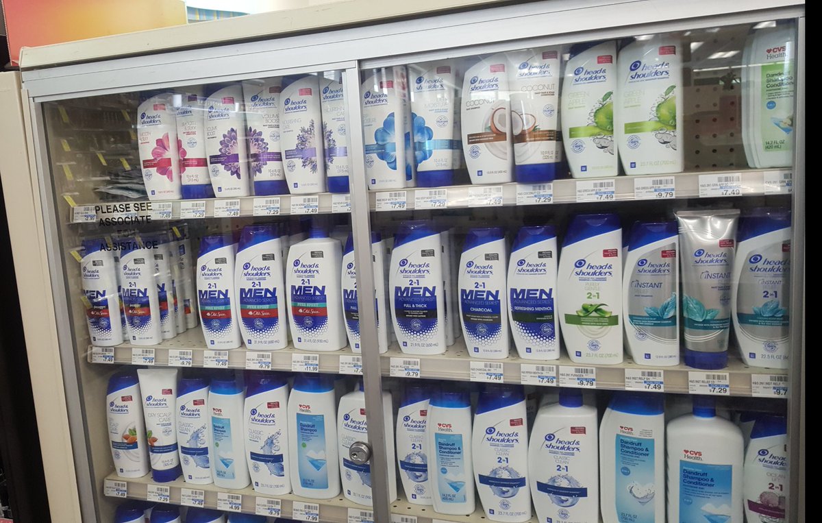 Mizanur_TX's tweet image. It is a sad sad day when your local CVS has all their Head &amp;amp; Shoulders under lock and key because some people swiped a large bag of them last week.