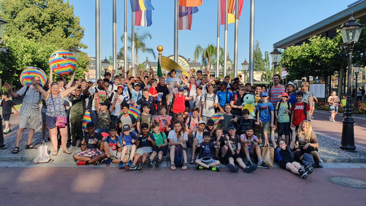 HA_Trips's tweet photo. @HabsAdamsGS @HA_Trips 
What a day! Experiencing so many European countries in one day. So many rides. So much to see. #year7germantrip #Europapark https://t.co/zUWZJXFJac