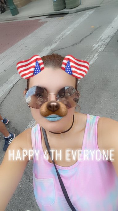 1 pic. Happy 4th of July! https://t.co/ABpNh9a3NZ