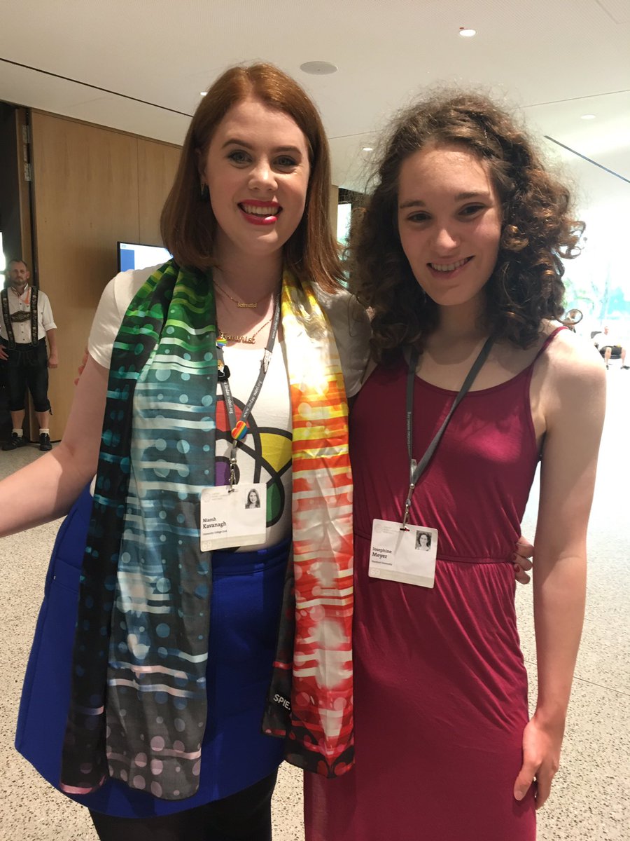 lindaunobel's tweet image. #LINO19 brilliant and nerd-fashion-forward @NiamhTalking90 lookin fab!!  #levinelindautakeover #networkingfornerds @AlainaGLevine