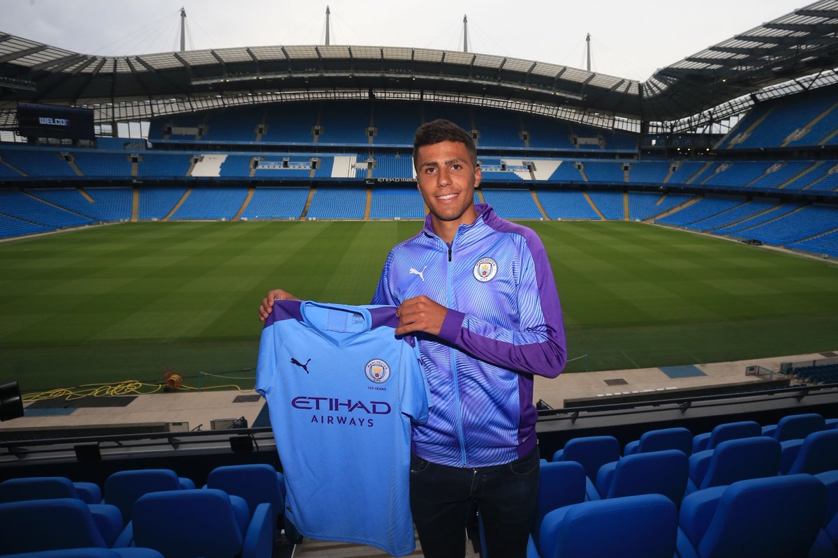 City_Xtra's tweet photo. 🏟️ Settling in.

#MCFC #WelcomeRodri https://t.co/reD7FwCXqy
