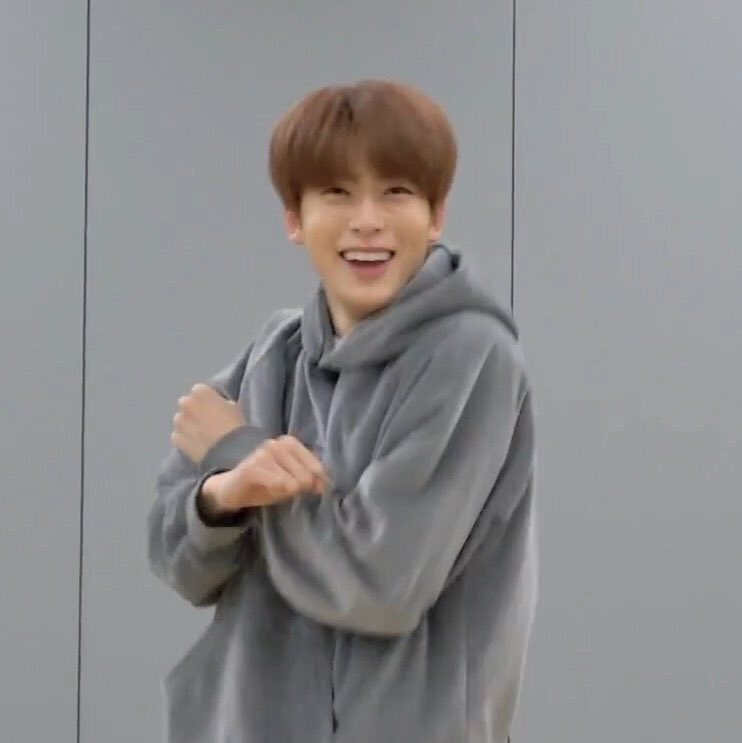 จึยจี tweet media