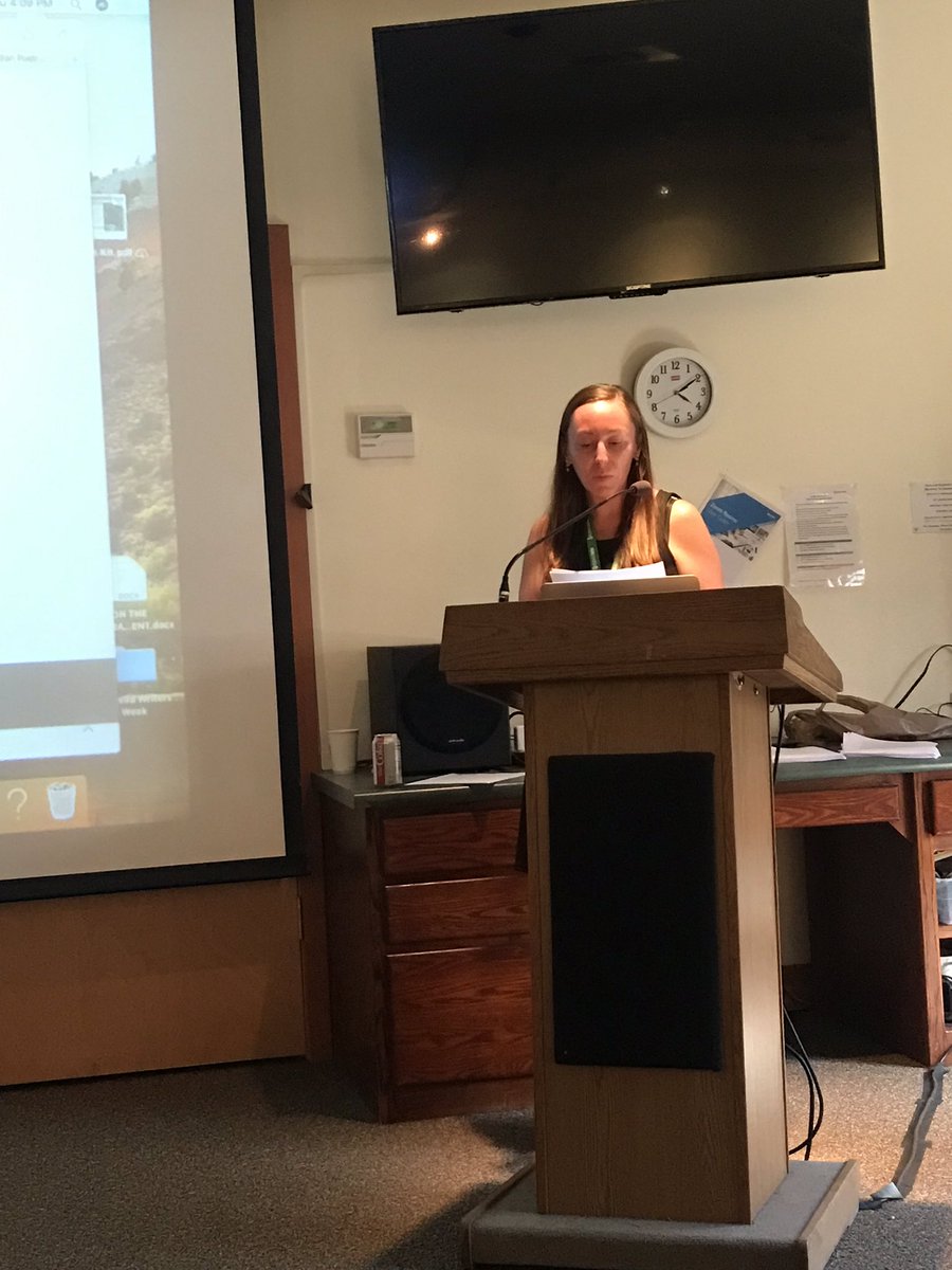 VChangPoet's tweet photo. “Reviews can be a form of activism to give attention to books you think deserve attention.” -Kristina Marie Darling #idyllwildwritersweek https://t.co/O3MKdQbcM5
