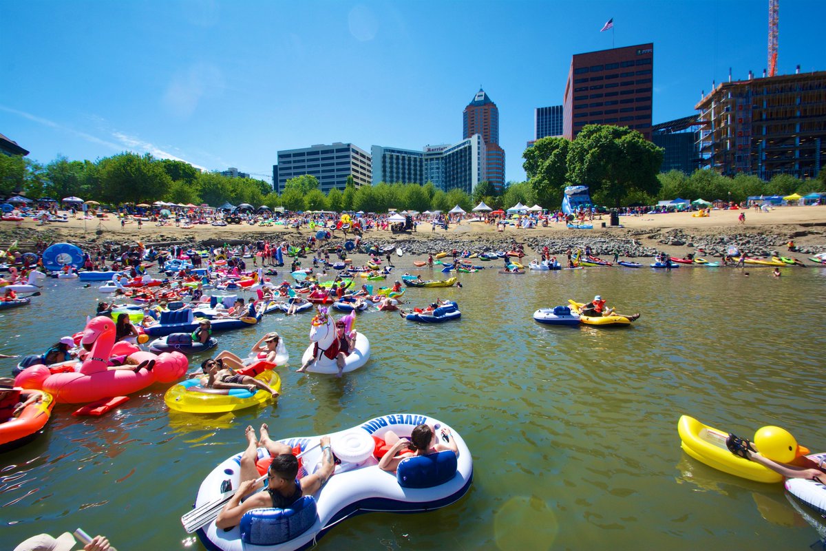 Do you wish every day was a sunny federal holiday so you could get out on the Willamette &amp; join all of your friends in a giant float party? US TOO! #Happy4th #thebigfloat