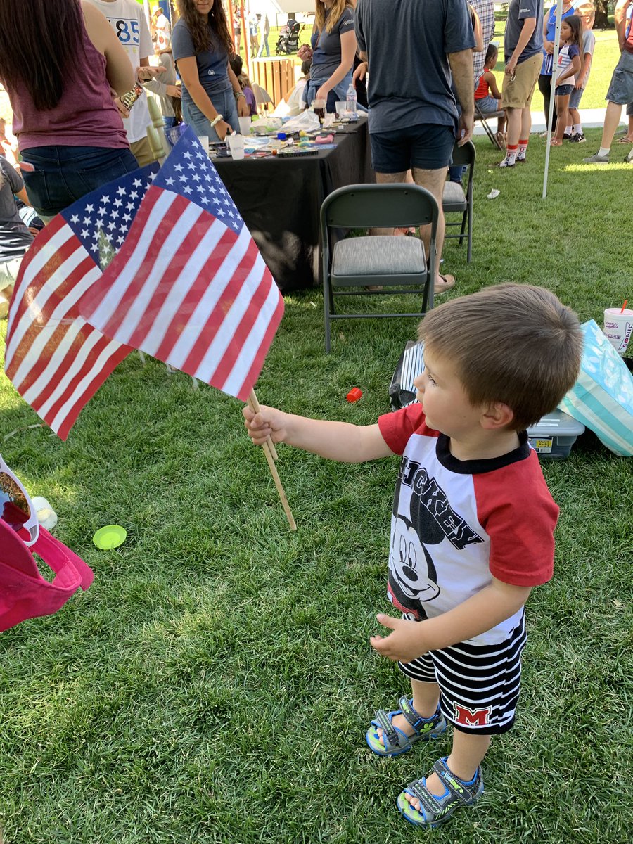 pastorbenblakey's tweet photo. Happy 4th of July from the most patriotic kid I know! #flagsfordays #blakeylife https://t.co/U9fQneGgiQ