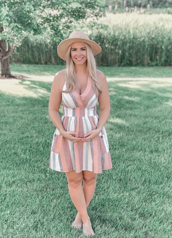 StLaurentCentre's tweet image. Festival season is in full swing in Ottawa!  @melissalambtv picked up this halter dress from @AEO and straw hat from @JoeFresh.  Find all your festival necessities at St. Laurent this summer! #STLSummer
