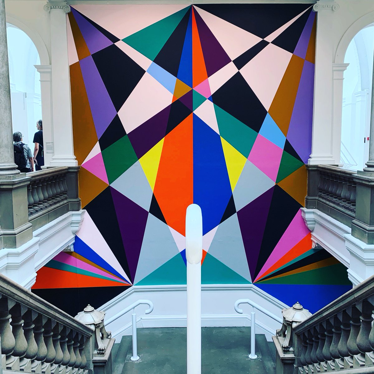 DanteInExile's tweet image. Beyond London lie wonderful art galleries all over UK. Just been to @bristolmuseum & @walkergallery Liverpool & today @LeedsArtGallery with spectacular wall painting on staircase by Lothar Gotz 😍 #artgalleries #arthistorynerd