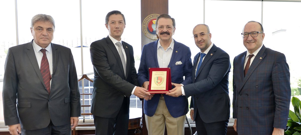 bultisad's tweet photo. + Ankara’da ise; Başkan Edis Emre, Başkan Vekili Ömer Eren ve Genel Müdür Ventsislav Venkov’un Türkiye Odalar ve Borsalar Birliği Başkanı @RHisarciklioglu ve Başkan Yardımcısı @AyhanZeytinoglu ‘na yaptığı ziyarette 2 kurum arası işbirliğinin arttırılması konusu istişare edildi. https://t.co/KRG8SZTurK