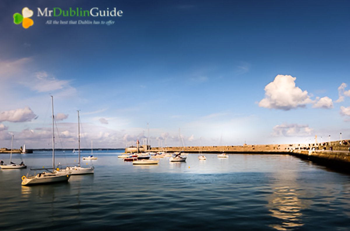 MrDublinGuide's tweet photo. Evening time at the lovely Dunlaoghaire Pier , just lovely! #Dublin #Dublin2019  #liequotesnew https://t.co/xeVcK3jcaq