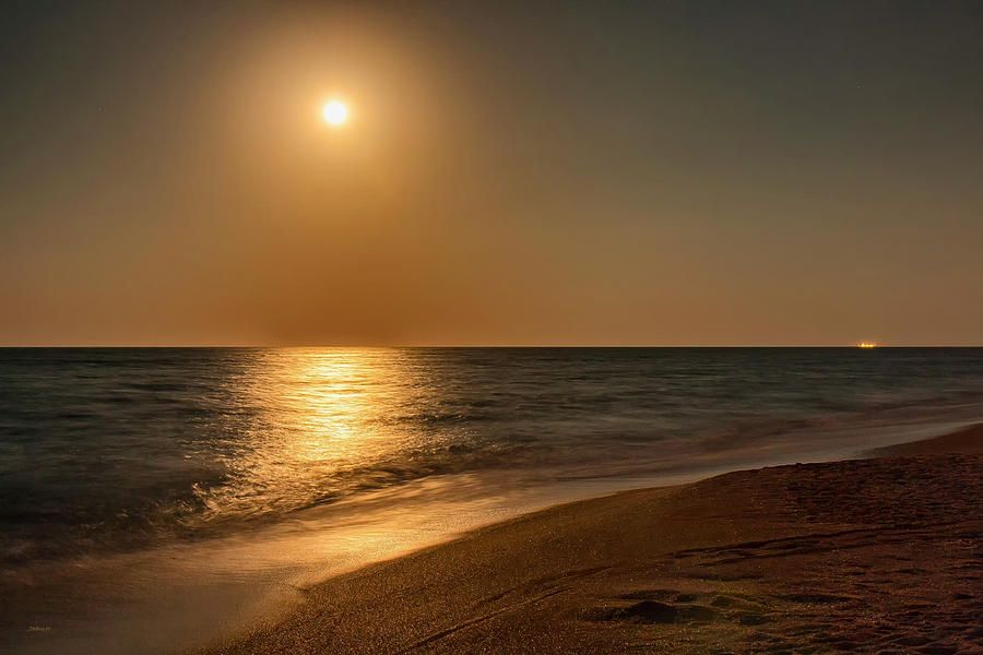 John_M_Bailey's tweet image. Moonscape by John M Bailey johnbaileyphotoart.com/featured/moons…

Visit Touching Light Photography - johnbaileyphotoart.com to see many  lovely art gift ideas. #photography #art #artspells #artforsale
