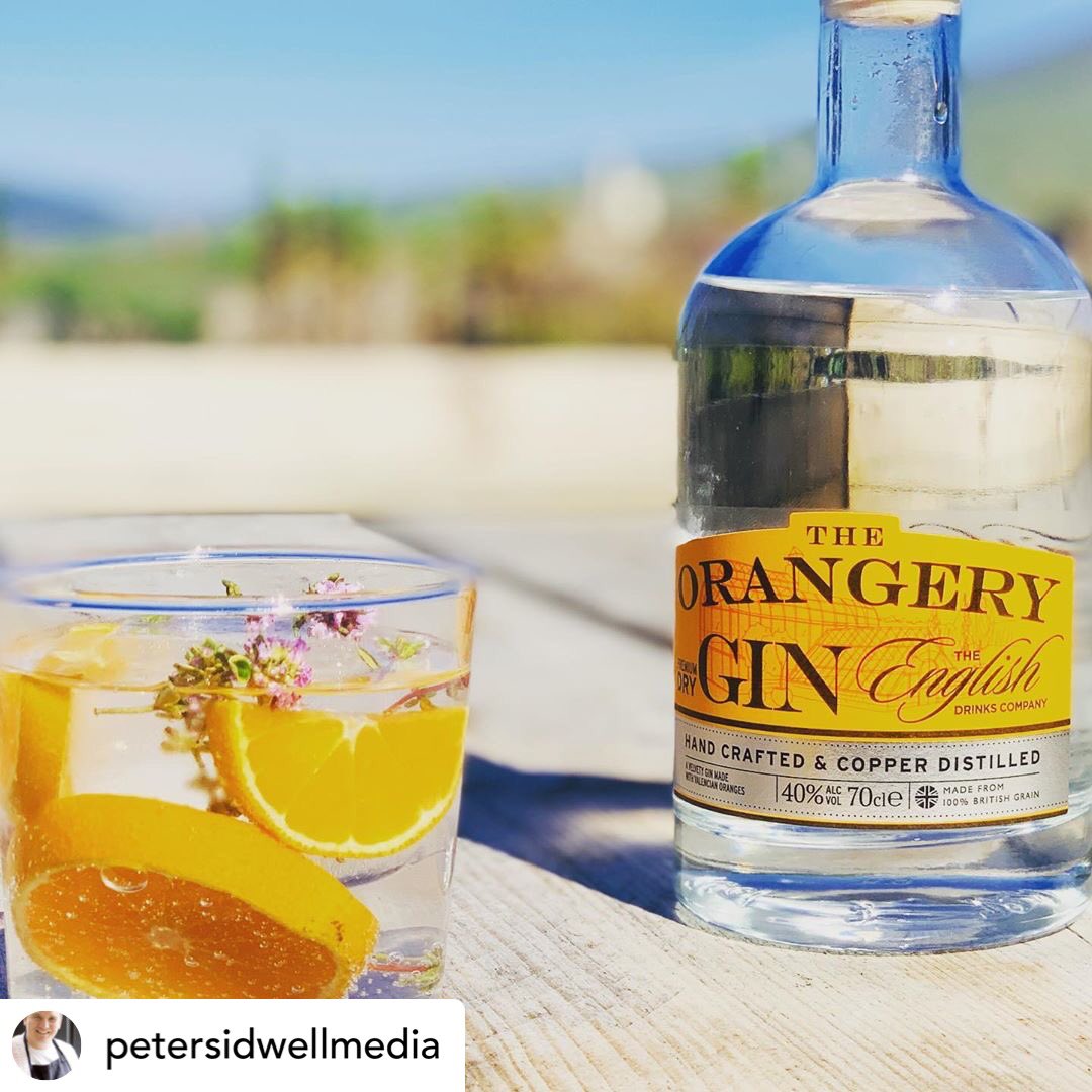 Posted @withrepost • Drink anyone ? @Petersidwell @EnglishDrinksCo #gin #drink #drinks #slurp #HashTagPost #pub #bar #liquor #yum #yummy #thirst #thirsty #instagood #cocktail #cocktails #drinkup #glass #can #photooftheday #followforfollowback