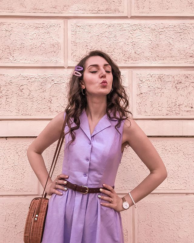 🎶 Con un bacio piccolissimo, con le labbra pien di zucchero.. con un bacio piccolissimo, tu mi hai fatto innamorar! 🎵
.
.
.
.
👗 @lindy_bop 💜 Clip per capelli <a href="/zaful/">Rahul Patel</a> (441641901), sconto del 18% su tutti i loro prodotti con il codice ZFCODE18.
________… ift.tt/2YzpXJK
