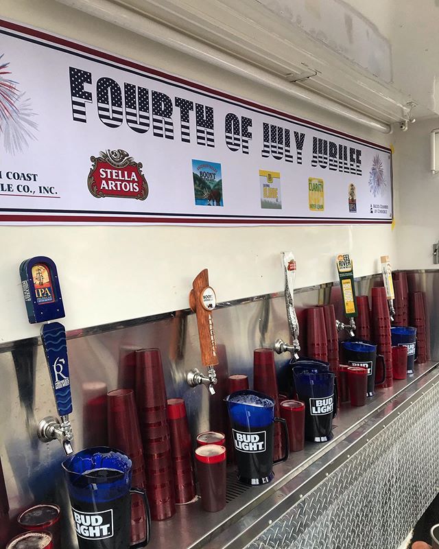 Come and enjoy some beers with us at the 4th of July Jubilee on the Arcata Plaza until 5pm! Beers, cheers, pride and family fun for all. 🌟
.
.
. 
#6riversbrewery #sixriversbrewery #drinklocal #drinkhumboldt #drinkresponsibly #arcata #jubilee #familyf… ift.tt/2L1EH0P