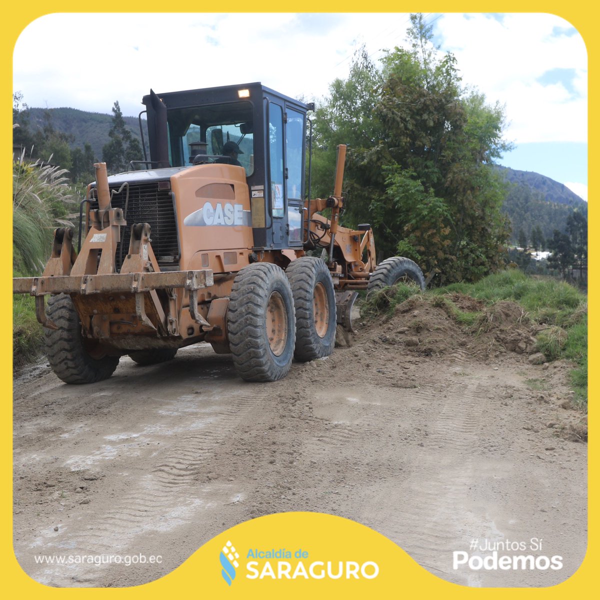 SaraguroGAD's tweet photo. El compromiso del @SaraguroGAD, es trabajar por las comunidades dando solución a los problemas de vialidad, una de las principales necesidades de los sectores urbanos y rurales. En esta ocasión se inició con la limpieza y mantenimiento de la vía en el sector El Porvenir. 😉👍🏼 https://t.co/AUXHfd78F9