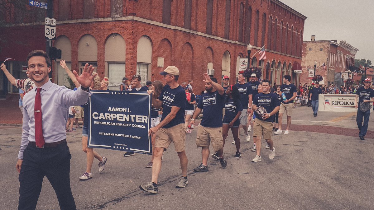 aaronjcarpenter's tweet photo. HAPPY BIRTHDAY AMERICA!

A GREAT honor to walk in Marysville’s Parade today. So many amazing people celebrating our Freedom, Liberty, Independence, &amp; Love for our great Country and City.

Thank You to #TeamCarpenter &amp; all who supported us. Together we will #MakeMarysvilleGreat!🇺🇸 https://t.co/rhAAgCvtGk