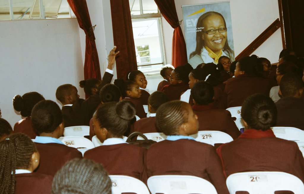 "An educated girl is likely to increase her personal earning potential &amp; prepare herself for a productive &amp; fulfilling life, as well as reduce poverty in the whole community"- <a href="/angeliquekidjo/">Angelique Kidjo</a> 

#WithEducationSheCanLead 
#RiseToTheChallenge 
#EYZimbabwe 
#EYadvisory