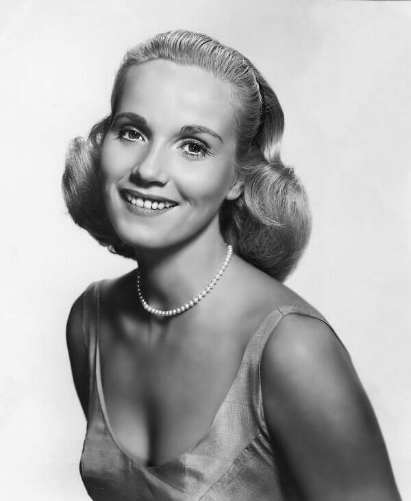 ClassicalCinema's tweet photo. Happy 95th Birthday to Eva Marie Saint!

(July 4, 1924) https://t.co/AtxTKYff0E