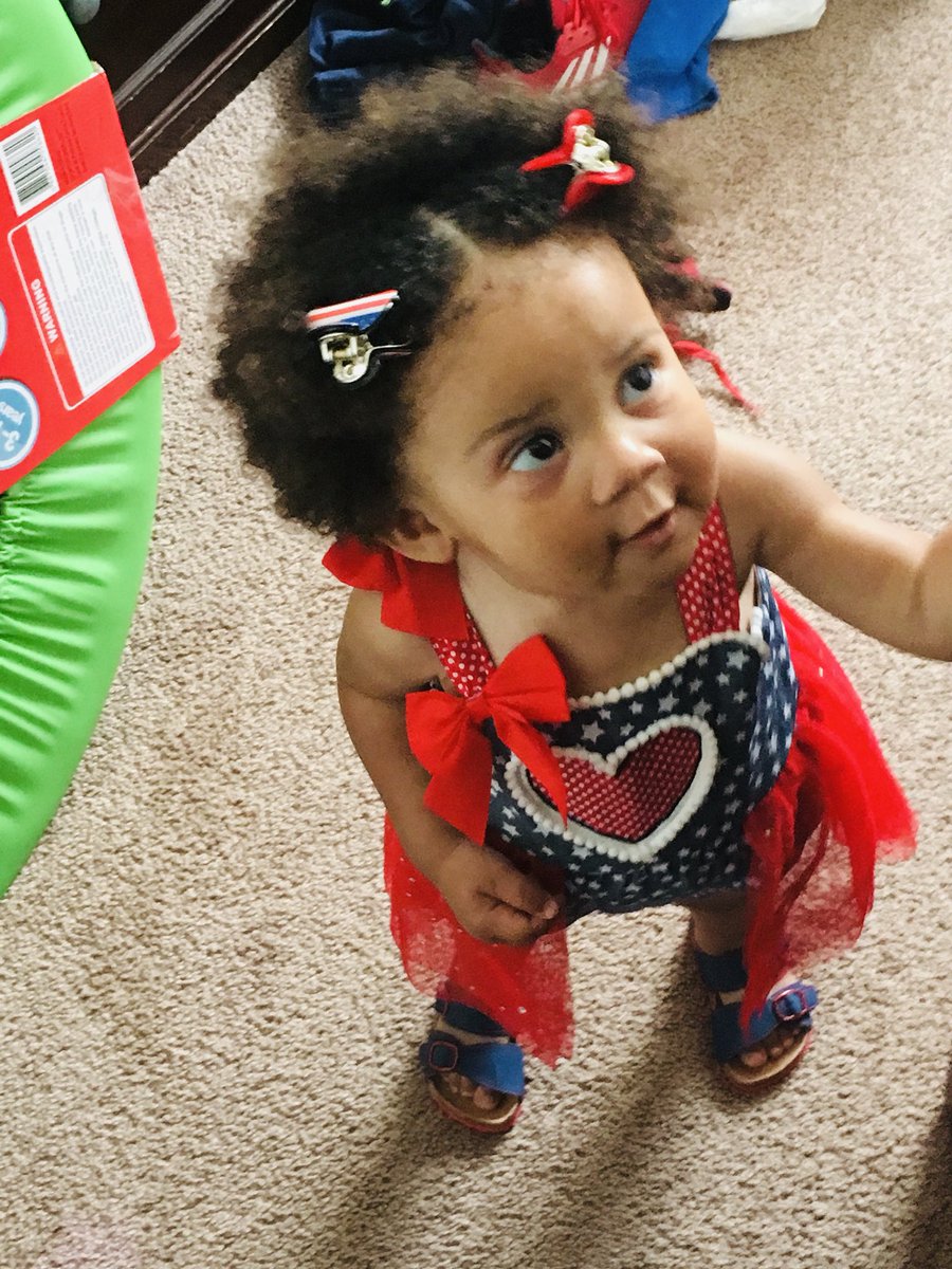 MMrything's tweet image. Good Job Dada! Even bought her the shoes and hair clips to match 👌🏽👏🏽🥰😂 #daddyduties #dadsdohairtoo #goodjobdad #proudgirlfriend #browniepoints #fourthofjuly #4thofjuly #redwhiteandblue #mommyblogger #blog #momblog #motherhood #MOMrything