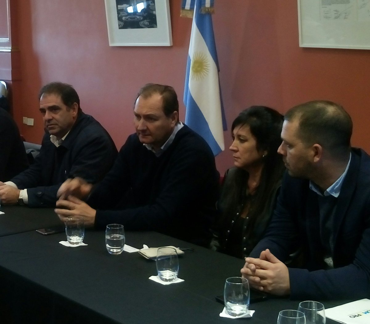 laurmachado's tweet photo. Gracias @marquitospena y @deAndreis por las muy buenas reuniones que mantuvimos hoy en #CasaRosada junto a representantes de #CoMuPRO. https://t.co/VLhxOZWIOy