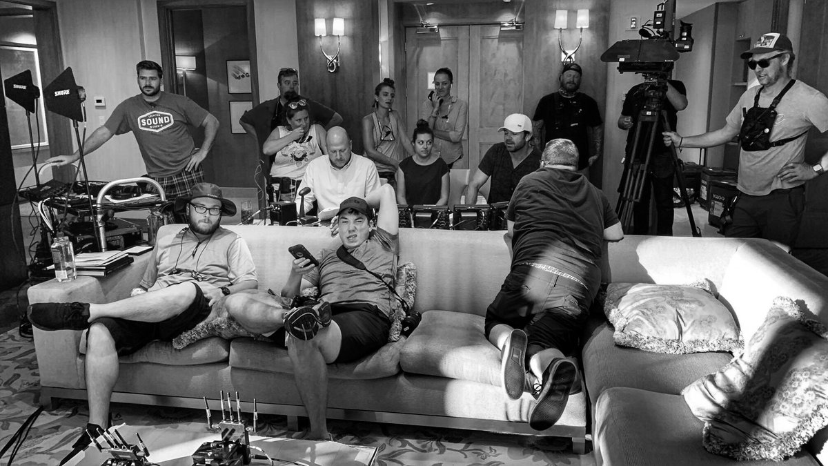eyeb_slick's tweet photo. #BTS #SetLife #presidentialsuite #GFTR #vegasbaby https://t.co/EmaHSLApD6