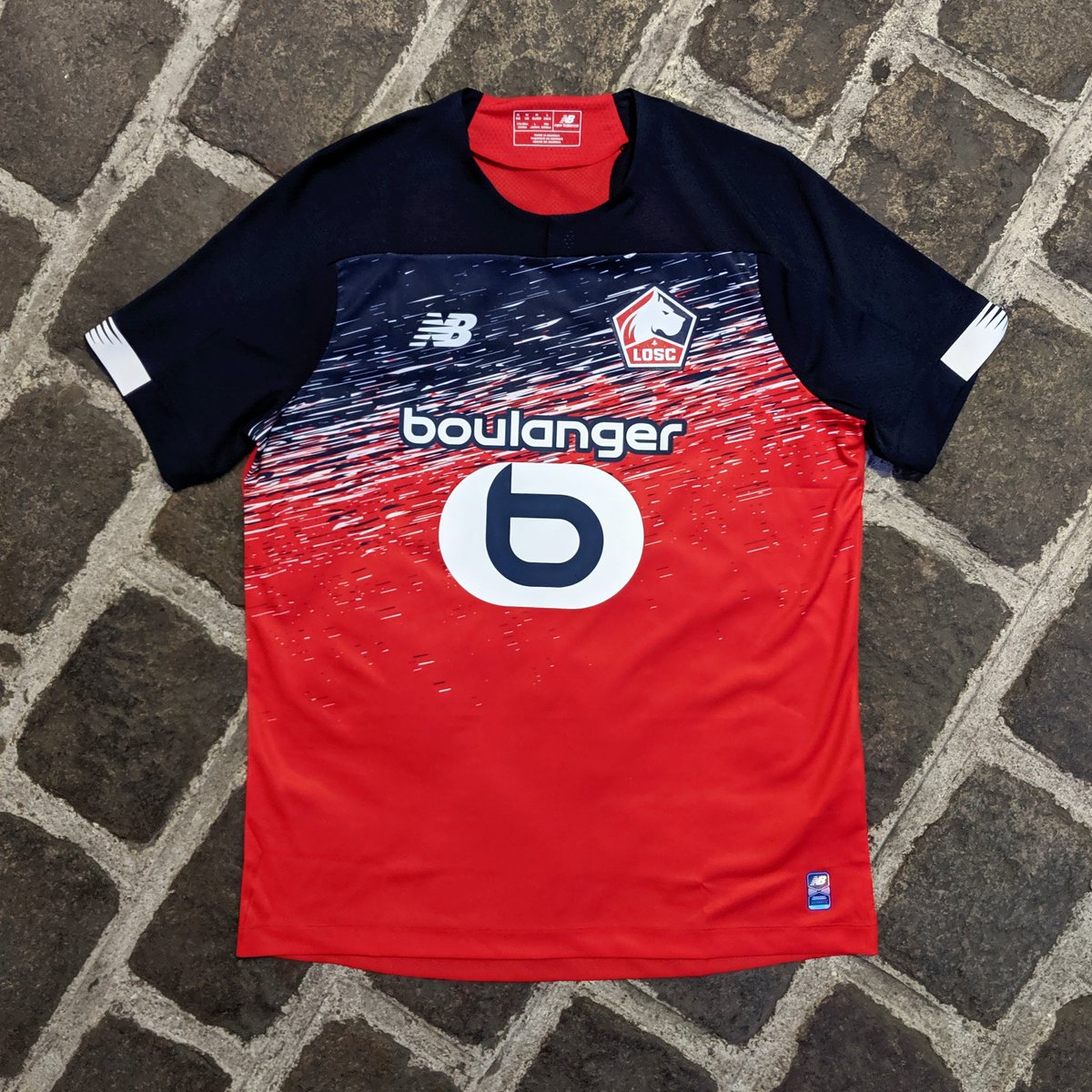 classicshirts's tweet image. GIVEAWAY: We've got this brand new @losclive 19-20 home shirt to give away

To Enter
1. RT and Like this post 
2. Follow @classicshirts and @NBFootball 
3. Comment #losc and #NBFootball