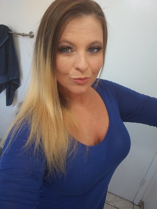4th of July ready, no filter needed 😍 https://t.co/rBpprPAcqb<a href="/tag/soulmate"class="tags"><span>#soulmate</span></a><a href="/tag/18yearsandcounting"class="tags"><span>#18yearsandcounting</span></a>