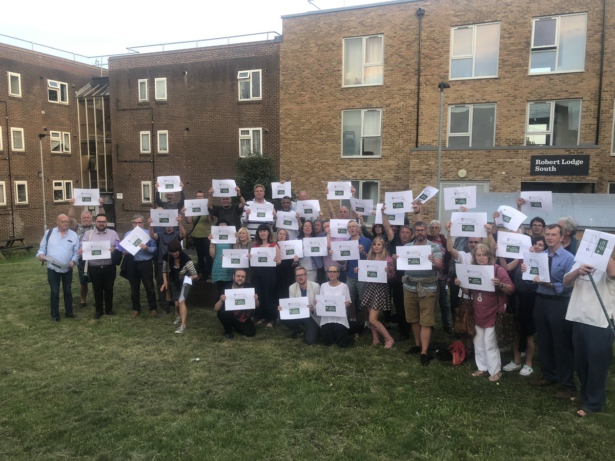 Great CLP meeting tonight with <a href="/KemptownLabour/">Brighton Kemptown CLP</a> discussing issues like climate change and ending period poverty. 

Ended with a photo to support the campaign to stop the forced academisation of Moulsecoomb Primary.

Such a fantastic group of passionate activists!