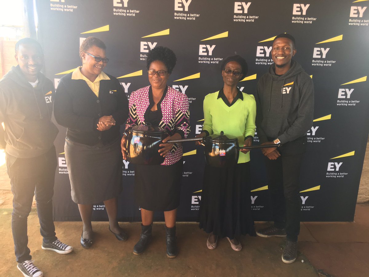 TheHiggzBoson's tweet photo. Empowering our mothers with the power of digital @EY_Africa #EYZimbabwe #EYDay #Risetothechallenge #Assurance @Hanniech @MsTendai https://t.co/lrxtqNzWw8
