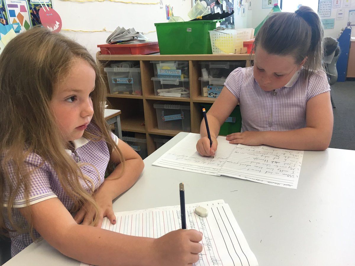 YBB_Y1's tweet photo. Practising our cursive handwriting βπ» on a passage from The Cautious Caterpillar π #practisemakesperfect #handwriting #joiningletters #developingstyle https://t.co/mmRo8TsdBW
