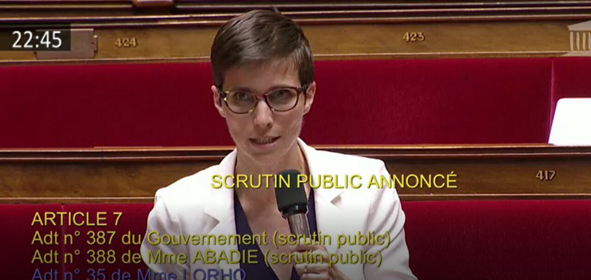 AbadieCaroline's tweet photo. Nous créons ce soir un observatoire de la haine #PPLCyberhaine. "Cet observatoire de la haine en ligne contribuera à faire en sorte que les réseaux sociaux redeviennent sensibles et sociables". @LaetitiaAvia https://t.co/byJYhPGX9q