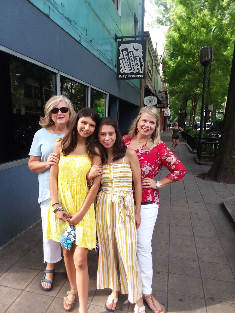 LizzieAnnePerez's tweet photo. ๐๐ก๐Summers are for reconnecting w/ family, seeing old houses of great, great grandparents, eating maple biscuits, & enjoying all of Greenville, SC. ๐๐#DeepSouth #Greenville #SecondCousin #Family #Summer2019 #RoadTrip #Memories #KateandSofe @Greenville_SC @AirmanKate https://t.co/8ep3nyVZkI