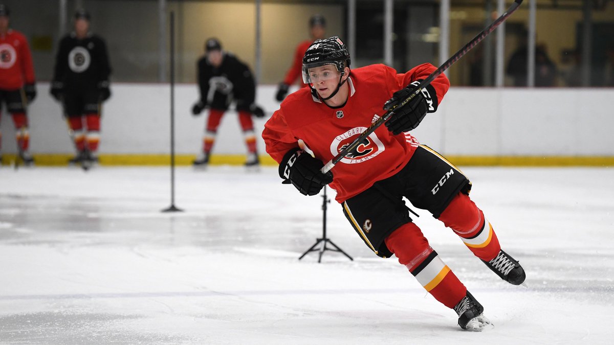 NHLFlames's tweet photo. Our first #FlamesDevCamp on-ice sessions are complete! Check out today's photo gallery ~ https://t.co/K6BOwdPwHq https://t.co/puw0aX9IHH