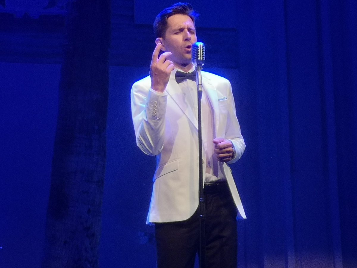 xavibellot's tweet photo. Unclassical, amb el trompetista catarrogí Raúl Junquera, ret homenatge a Astor Piazzola i a Kurt Weill amb una interpretació excel·lent i bona cosa d'humor. Bona música al #SiFaSol de #Catarroja https://t.co/QVC4wtc6HC