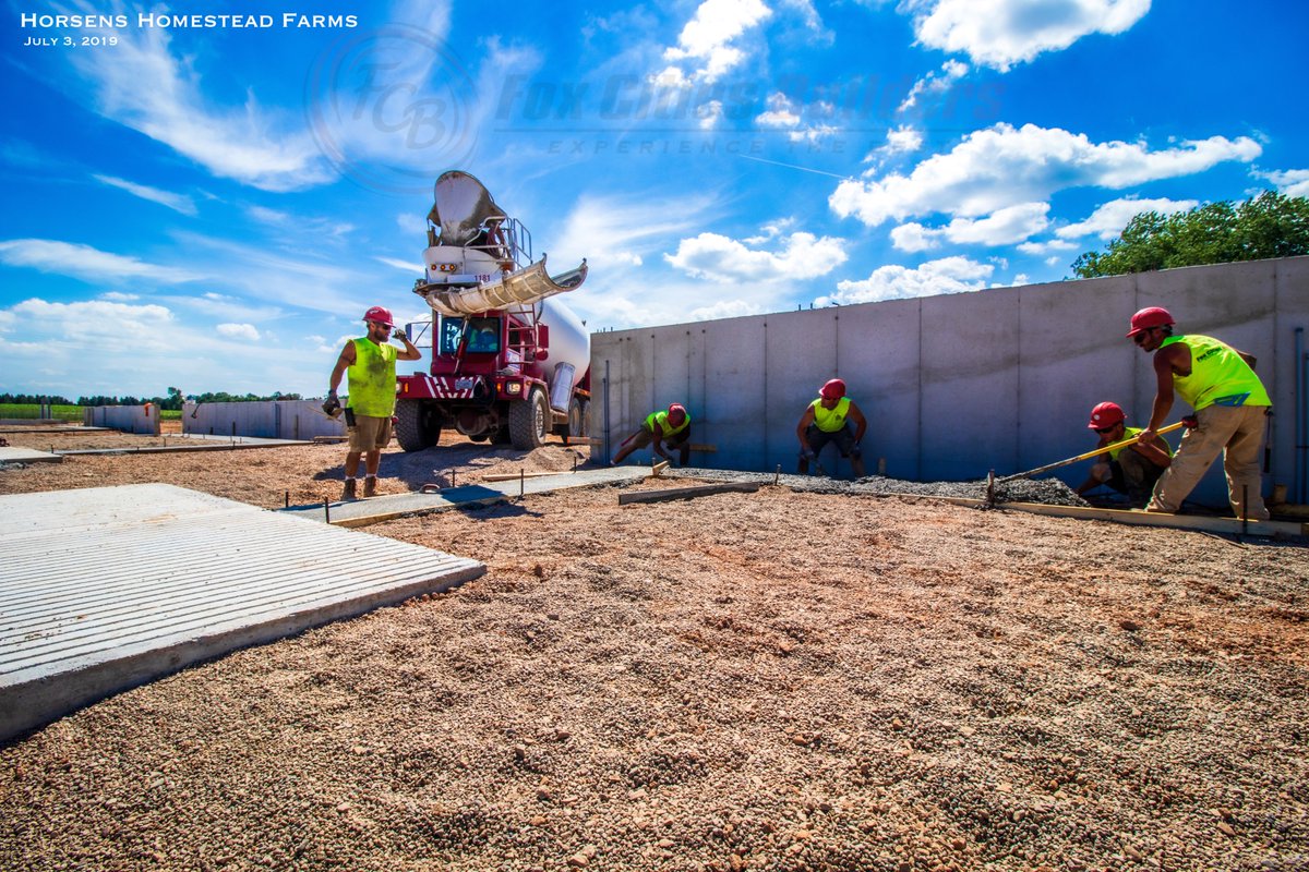 🇺🇸Happy 4th of July! 🎆
🇺🇸🇺🇸🇺🇸🇺🇸🇺🇸🇺🇸🇺🇸🇺🇸
🐄The new freestall barn will be home to 12 Lely robotic milking units that will be installed by Abts Lely Center.
👷🏻‍♀️🏗👷‍♂️🏢 👨‍🏭🛠👩‍🏭🚧🔩🔨
#HorsensHomesteadFarms
 #robotdairy #robotbarn #robotdairybuilder 
#ExperienceTheBest⁣ #Lely #dairy