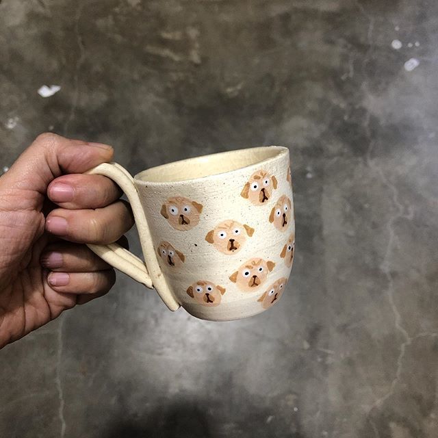 DogCandyShop's tweet photo. Grumble in the City mug 💥 https://t.co/FObrb6HifI https://t.co/Ds4OlextvM