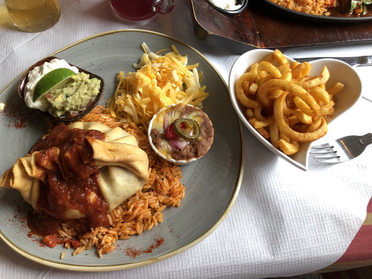 Bennett_ian7's tweet photo. Nice Chimichanga tonight at @AMIGOSulverston - top food as always! https://t.co/1KrSCu3Grm