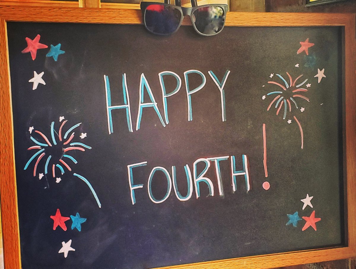 Hot_opera's tweet image. Happy 4th of July! 🇺🇸
Today, think of making your community better. Bring a song to the hopeless.🎶Shine light on untold stories.💡Advocate for true freedom.✊🏽Be a firework. 🎆
#hudsonoperatheatre #hotoperamotivation #hotopera #opera #music #July4th2019 #4thofjuly