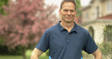 Élevé sur la ferme familiale, Nicolas s’est lui-même procuré une terre afin de bâtir un établissement à son image après avoir complété un baccalauréat en bio-agronomie.

Regardez son portrait : bit.ly/2XoeP66
#adlpre