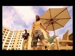 CITY1051's tweet photo. 📻▶️FAMILARITY- #JAYRU X @wizkidayo
#TheHipHopRide with
@Thekshowkshow X @KRAIZEEmusic
#TRENDYTHURSDAY https://t.co/xPArRufXy6