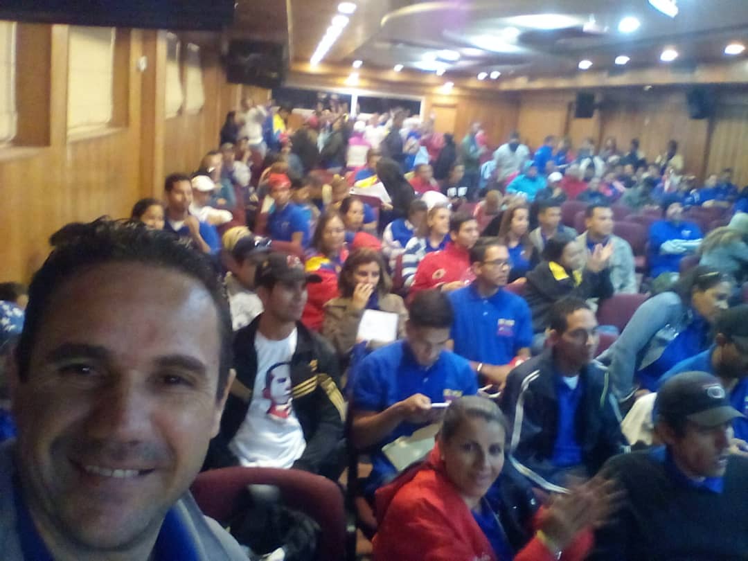 Nuestro equipo de @ZonaEducTachira presentes en la Jornada de Activadores (as) del Poder Popular, en la Ofensiva Popular 2019, Altos Mirandinos. 🇻🇪
#SaludParaElPueblo
<a href="/NicolasMaduro/">Nicolás Maduro</a> @MPPEDUCACION @psuvaristobulo <a href="/divceup/">Comunidades ZET</a> <a href="/gestiondelries2/">GestióndeRiesgo ZET</a>