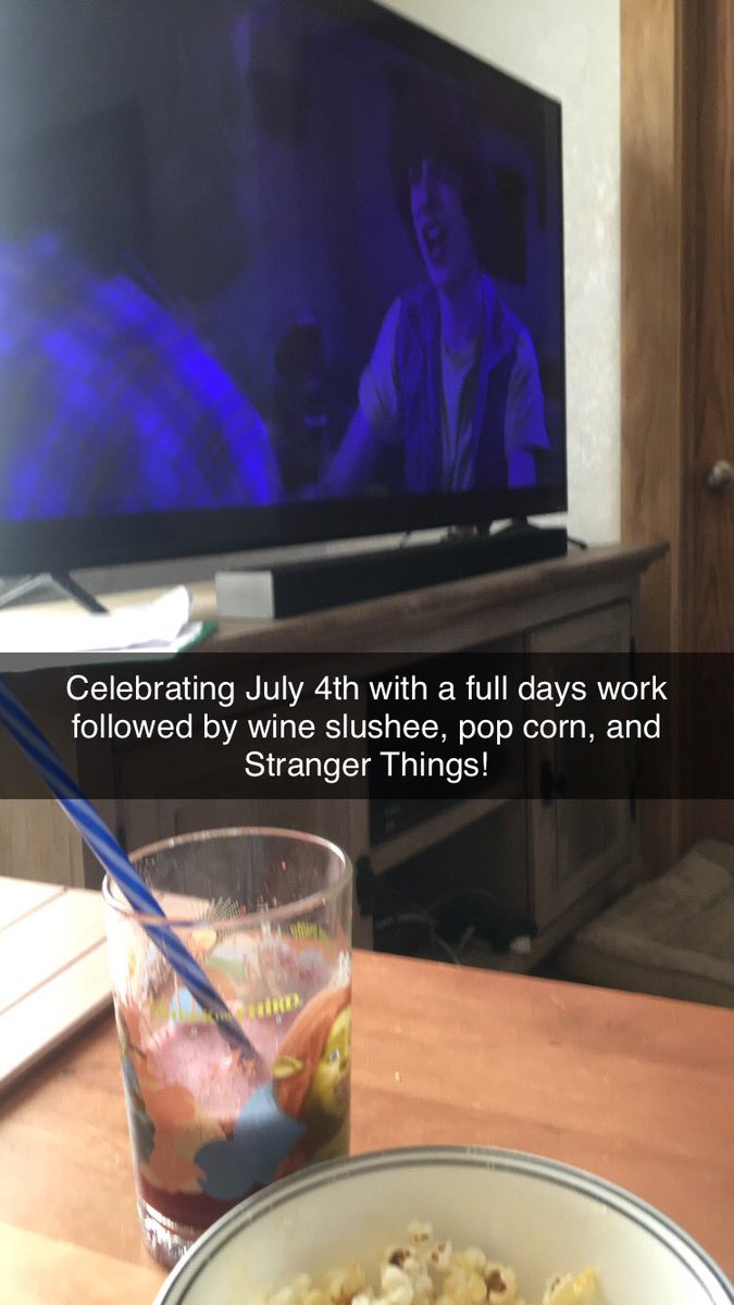 michellebreakey's tweet photo. Happy Independence Day!!! #strangerthingsseason3 #alwayswinetime https://t.co/frqQtiFP5M