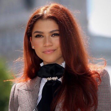 reidsparkerr's tweet image. there’s really a #NotMyAriel tag i-

it’s 2019, poc are finally getting the representation they deserve. just say you’re racist and go. 

enjoy pictures of zendaya as mj, halle berry as ariel, candice patton as iris west-allen and anna diop as starfire ✨