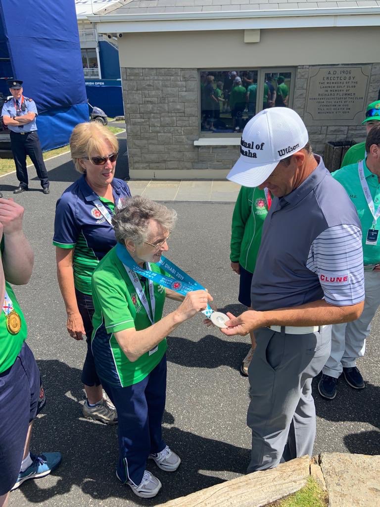 Many Thanks to ⁦<a href="/padraig_h/">Padraig Harrington</a>⁩ for taking the time to meet/greet the Sp. Olympics team Irl golfers on the 1st tee just prior to his fantastic round ⁦@DDFIrishOpen⁩ ⁦<a href="/SOIreland/">Special Olympics Ireland</a>⁩
